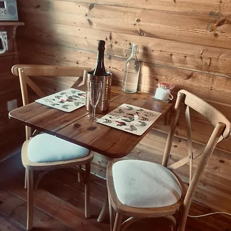 Skipbridge Farm Glamping 캠프장